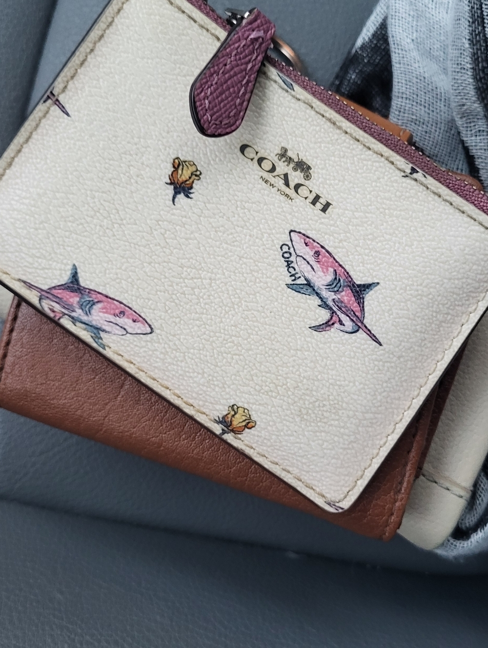 Coach White Leather Key & Card Holder with Pink Shark Print - Picture 6 of 6